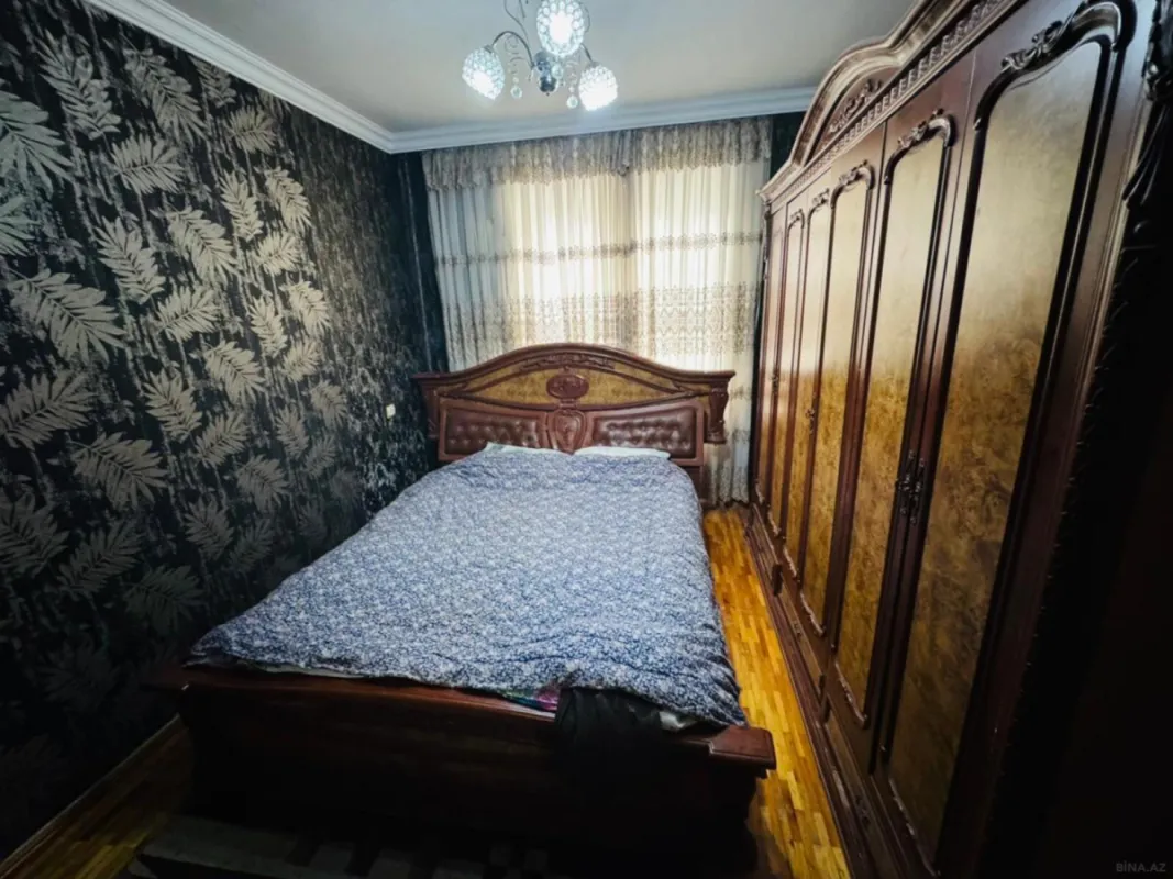 Satılır 4 otaqlı mənzil 100 m²