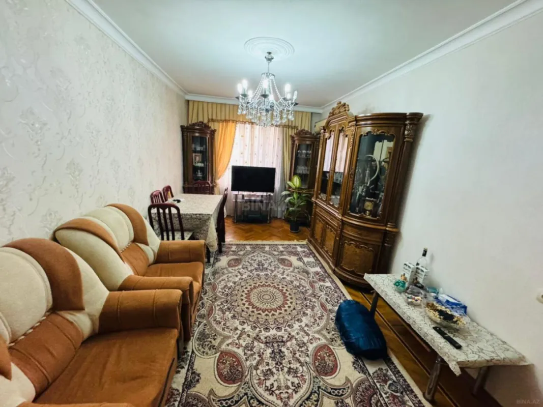 Satılır 4 otaqlı mənzil 100 m²