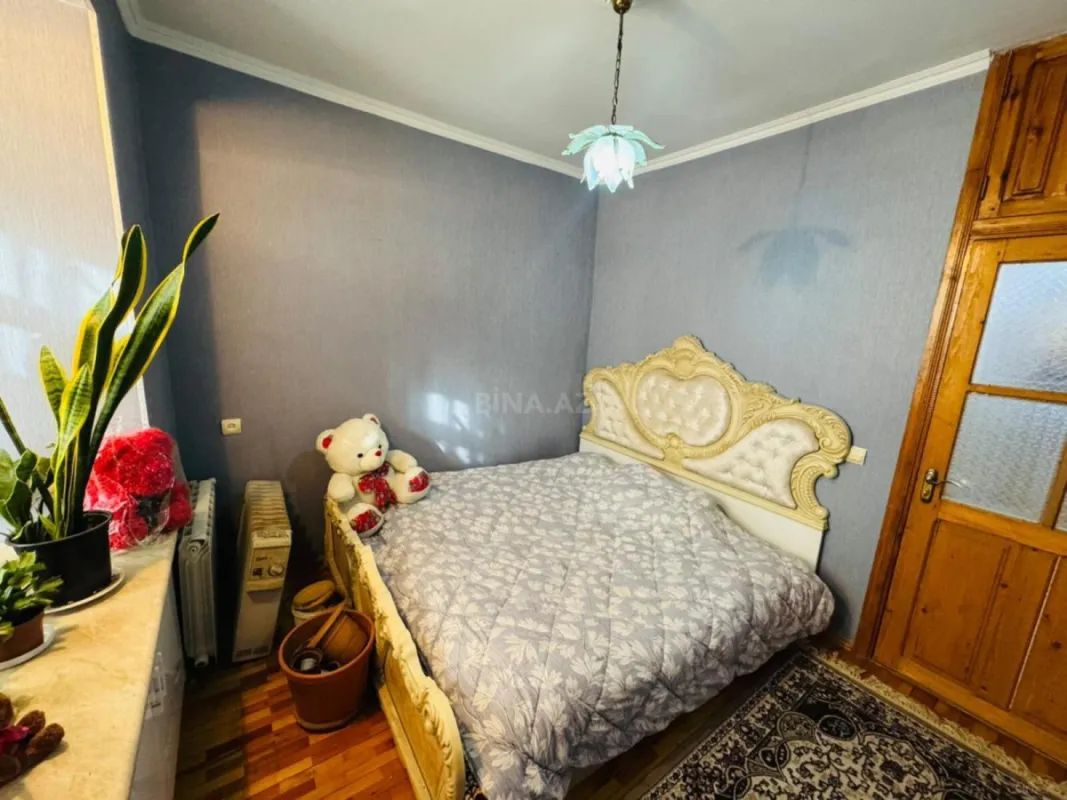 Satılır 4 otaqlı mənzil 100 m²