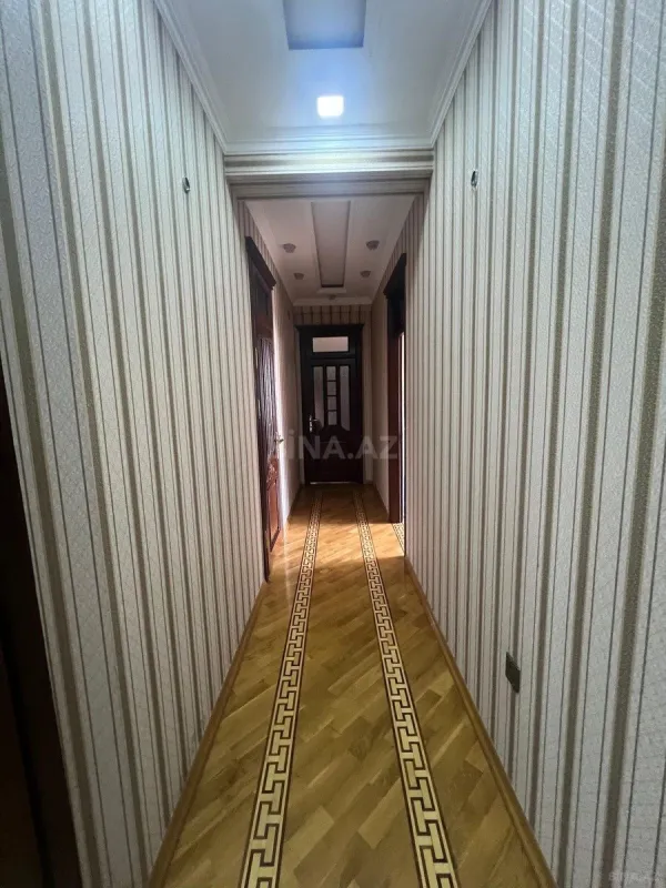 Satılır 3 otaqlı mənzil 147 m²