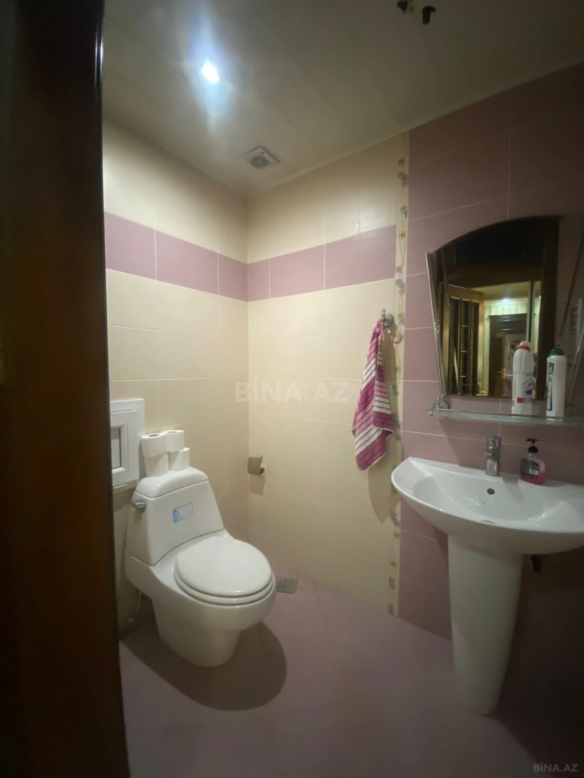 Satılır 3 otaqlı mənzil 147 m²