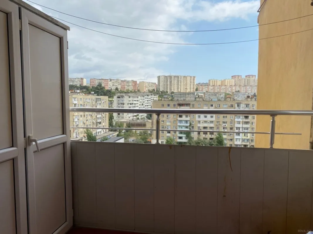 Satılır 3 otaqlı mənzil 147 m²