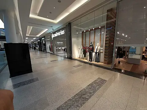 Satılır obyekt 835 m²