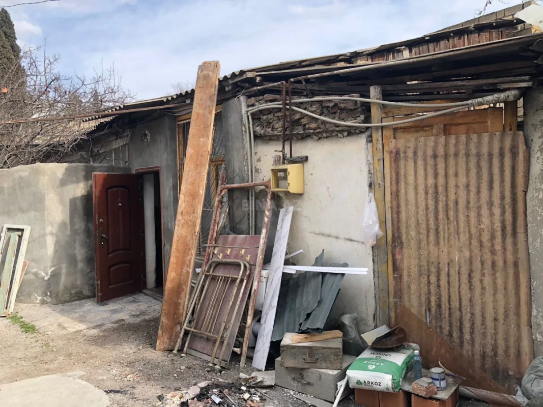 Satılır 5 otaqlı həyət evi 175 m²