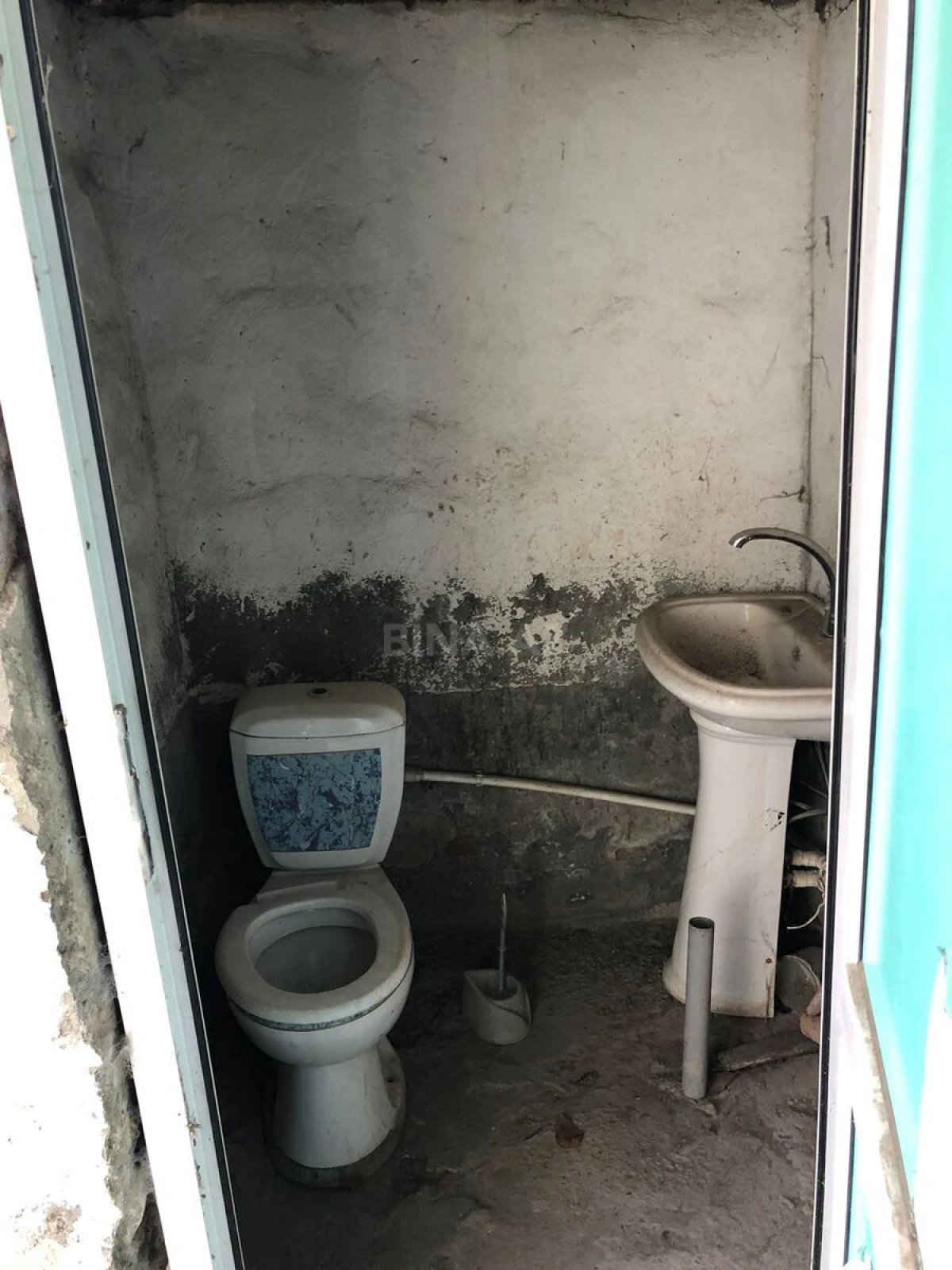 Satılır 5 otaqlı həyət evi 175 m²