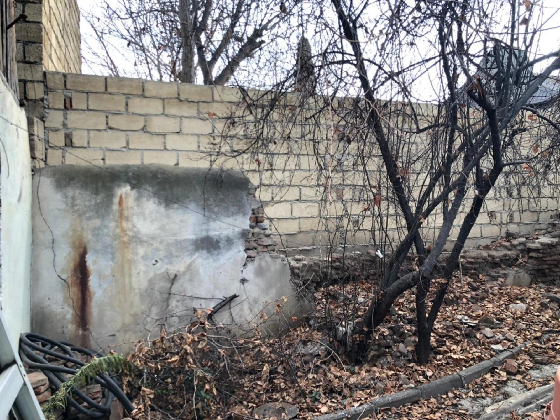 Satılır 5 otaqlı həyət evi 175 m²