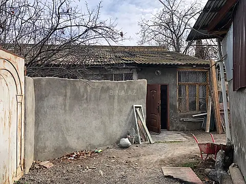 Satılır 5 otaqlı həyət evi 175 m²