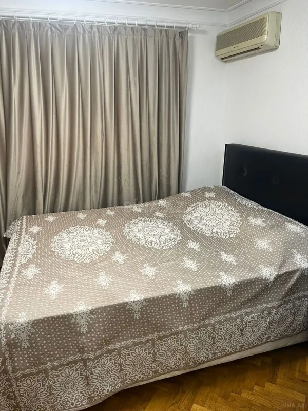 Kirayə verilir 4 otaqlı mənzil 110 m²