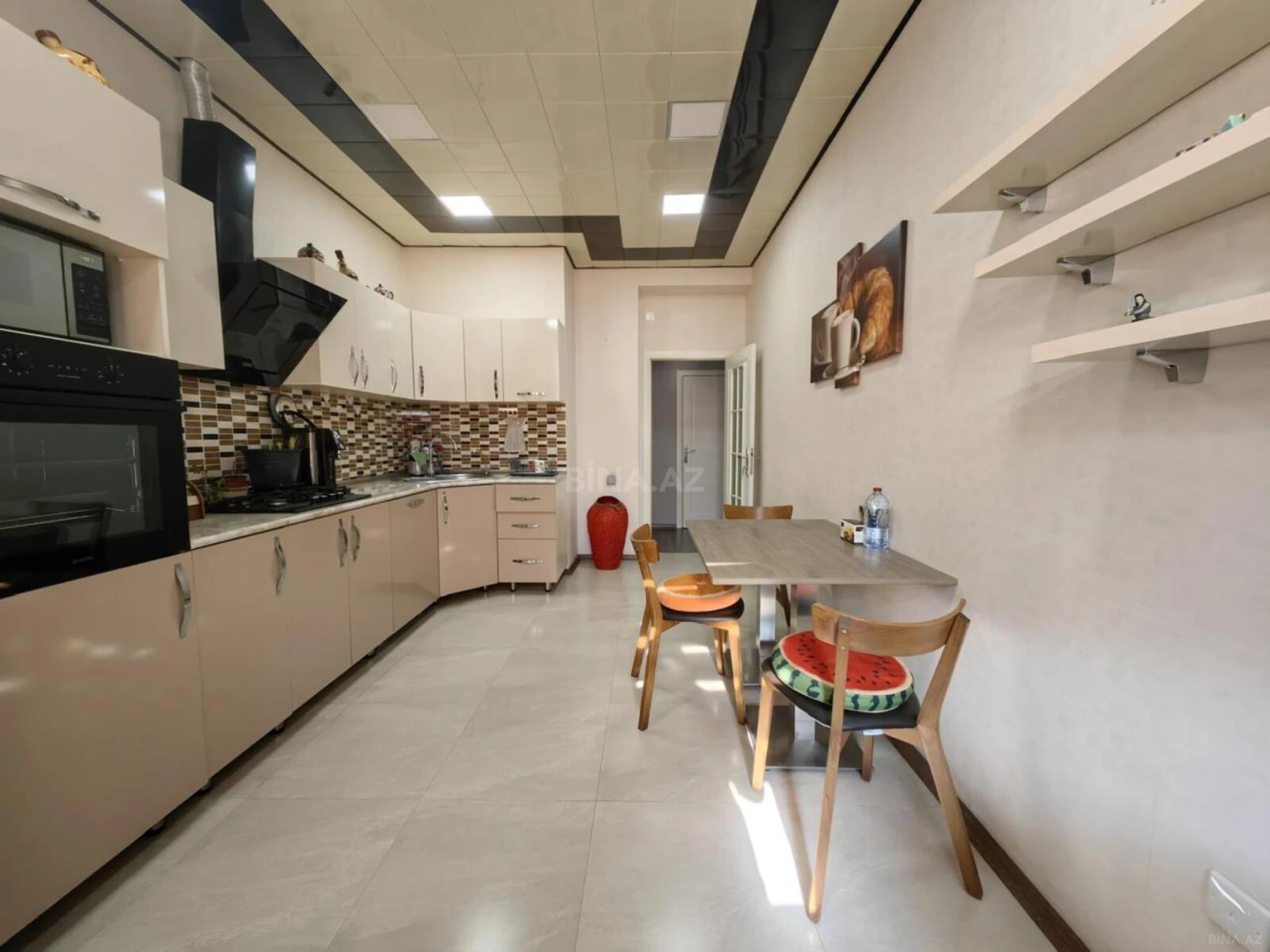 Kirayə verilir 2 otaqlı mənzil 90 m²