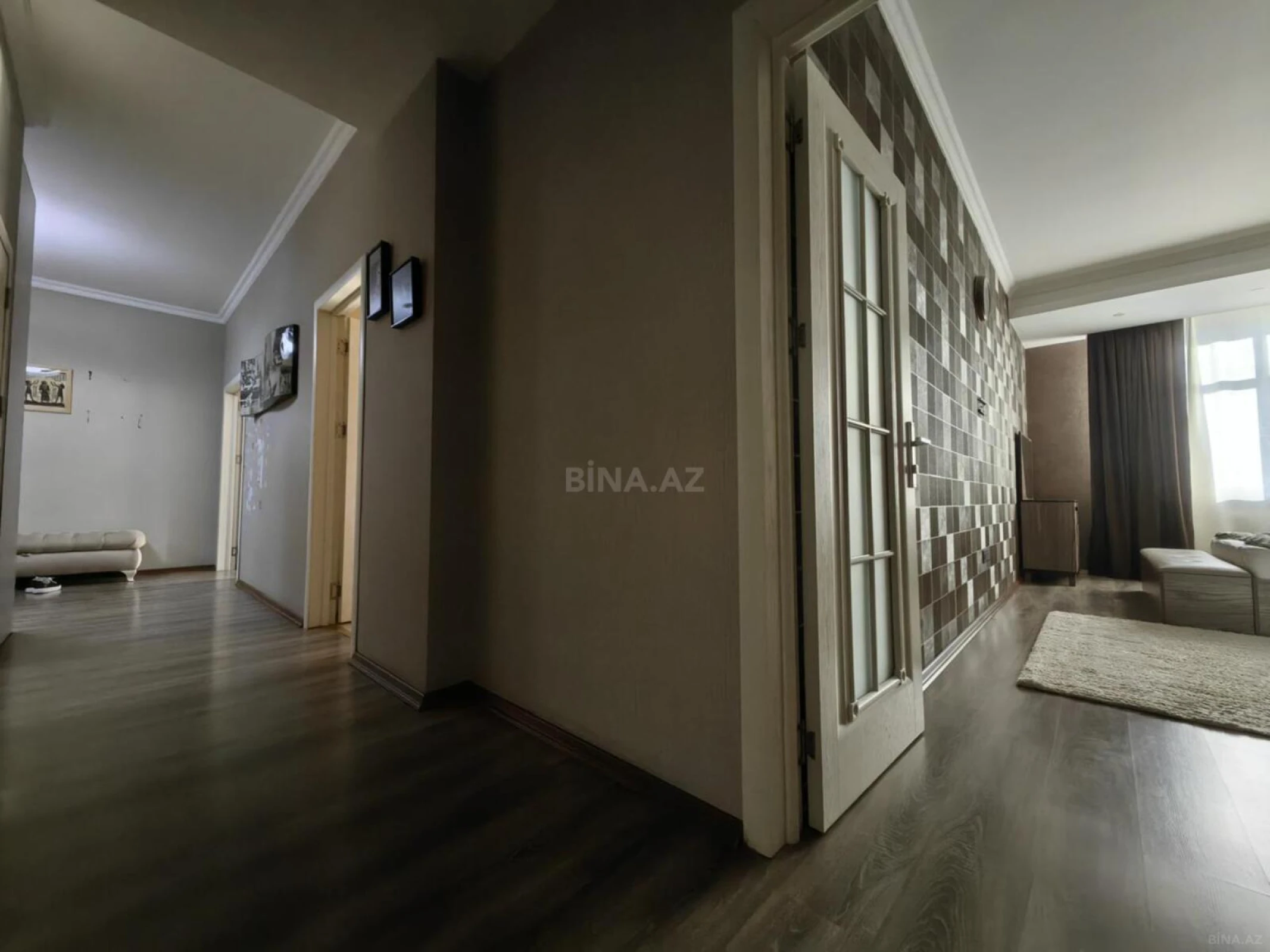Kirayə verilir 2 otaqlı mənzil 90 m²