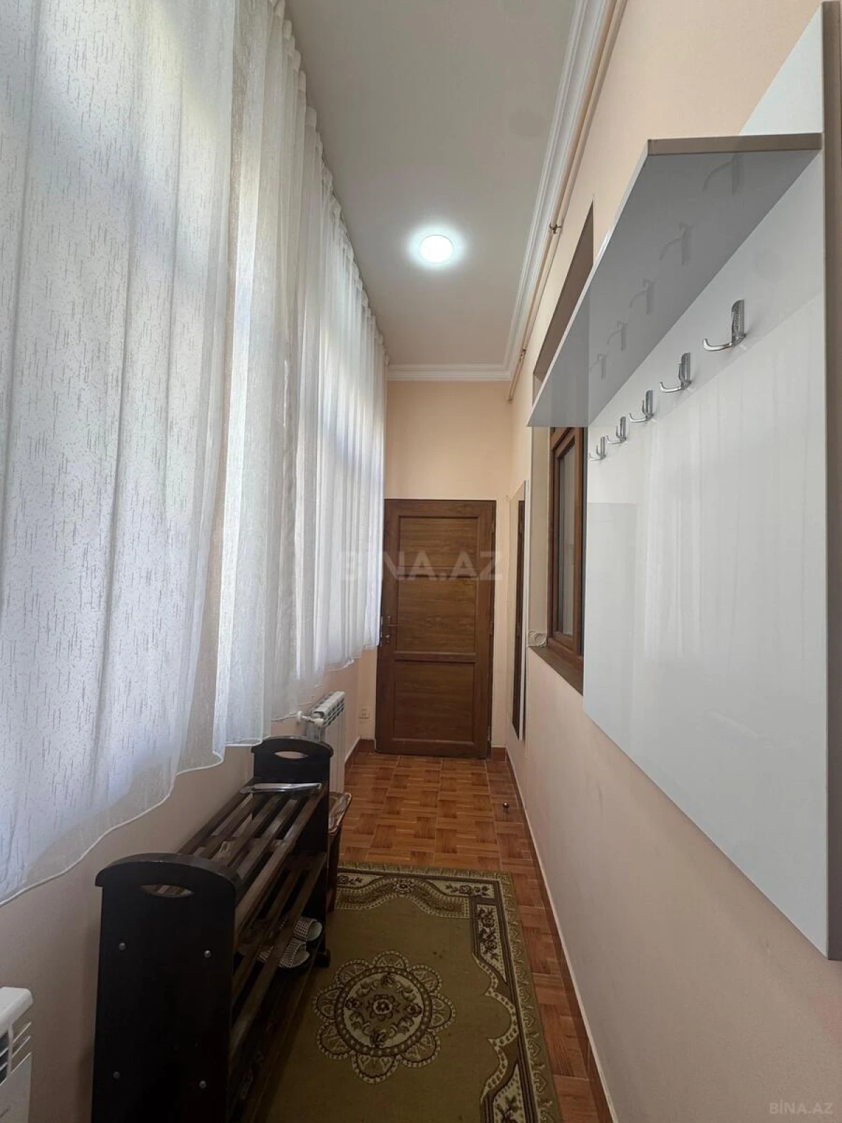 Kirayə verilir 2 otaqlı mənzil 75 m²