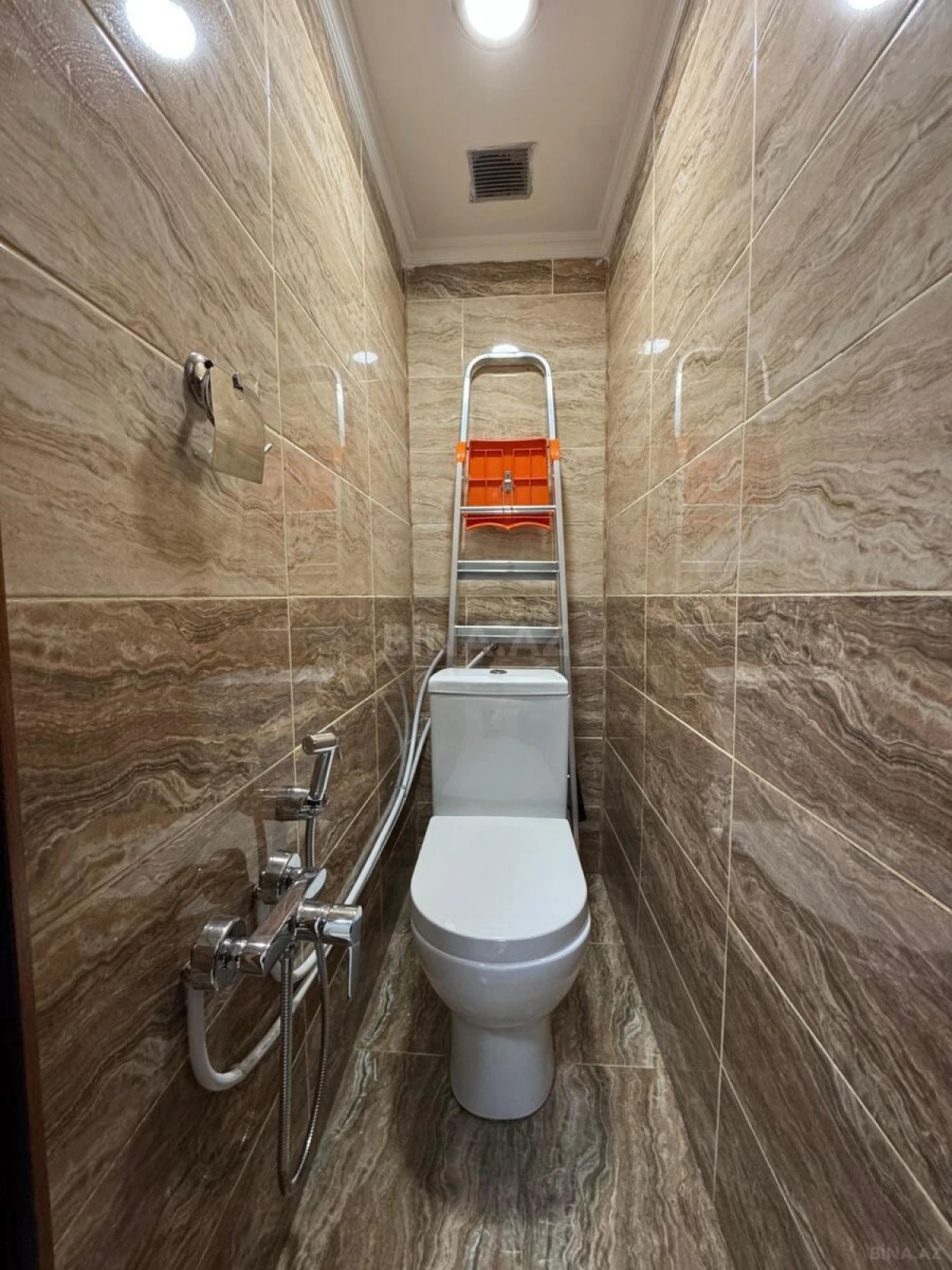 Kirayə verilir 2 otaqlı mənzil 75 m²