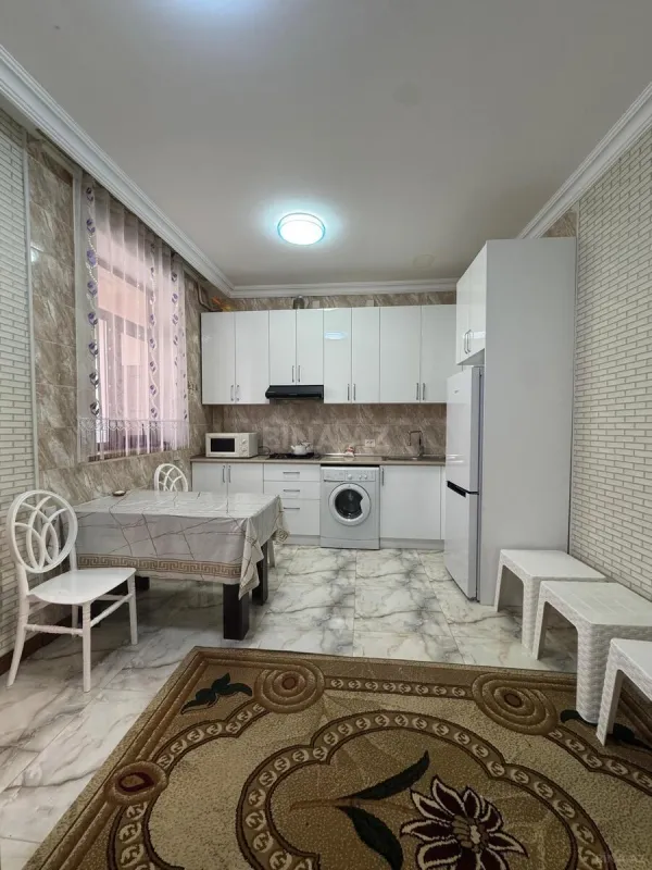 Kirayə verilir 2 otaqlı mənzil 75 m²