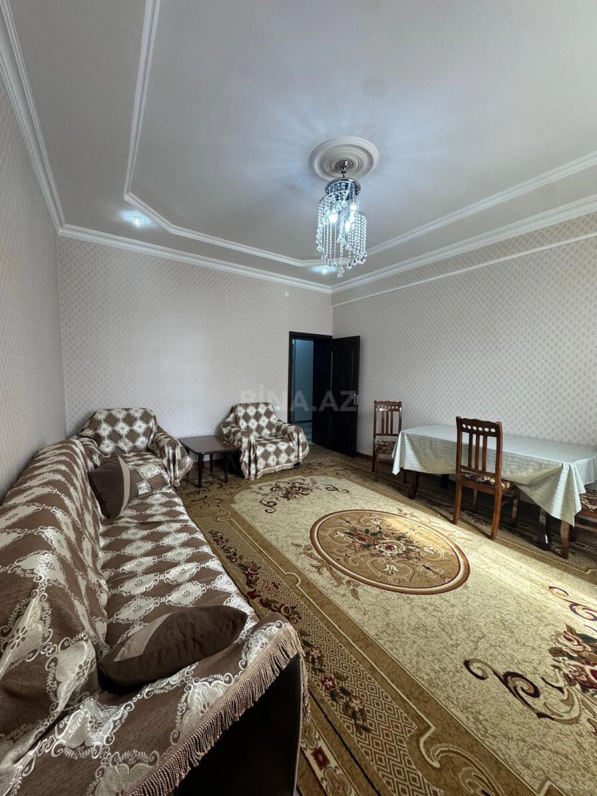 Kirayə verilir 2 otaqlı mənzil 75 m²