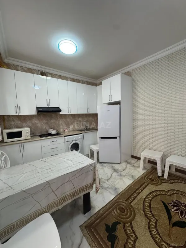 Kirayə verilir 2 otaqlı mənzil 75 m²