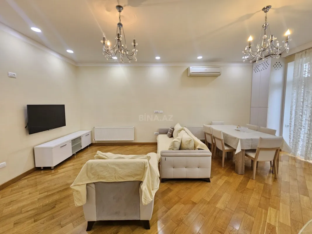 Kirayə verilir 3 otaqlı mənzil 150 m²