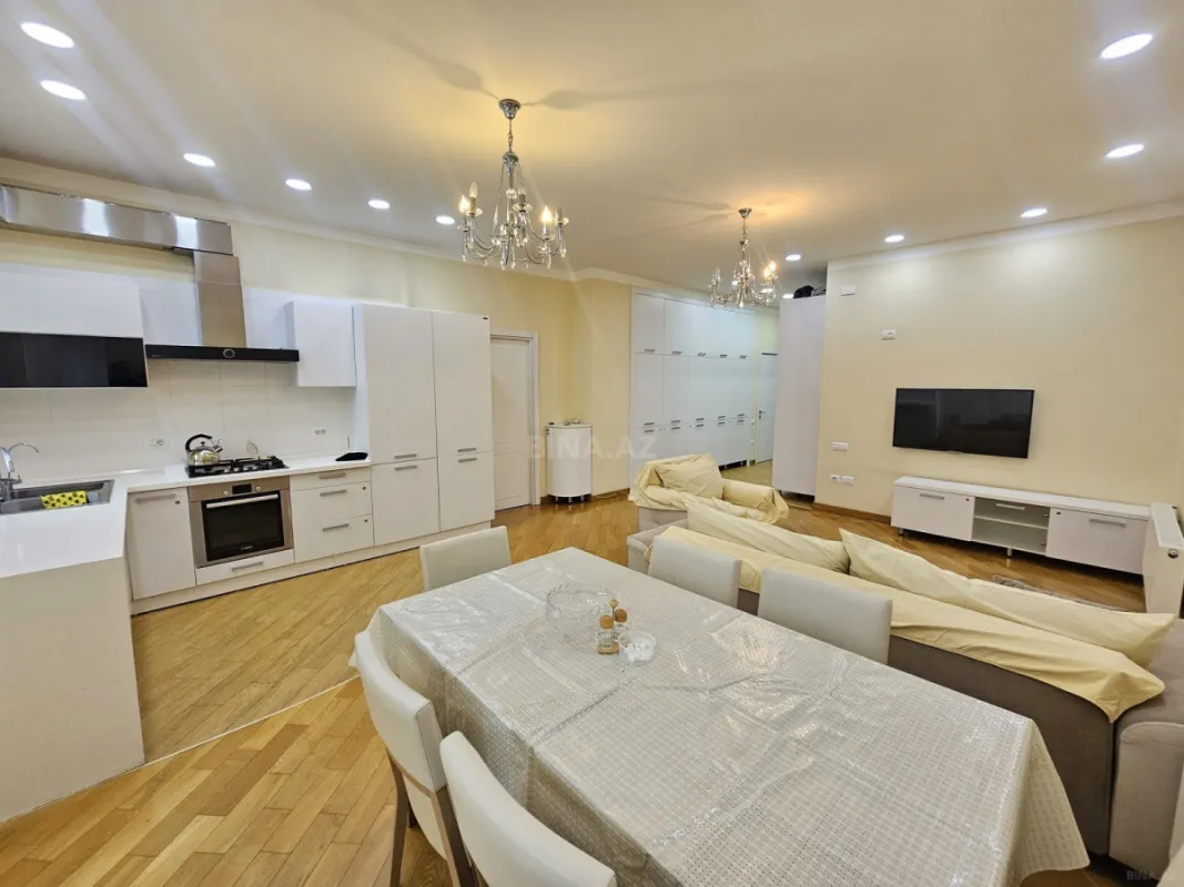 Kirayə verilir 3 otaqlı mənzil 150 m²