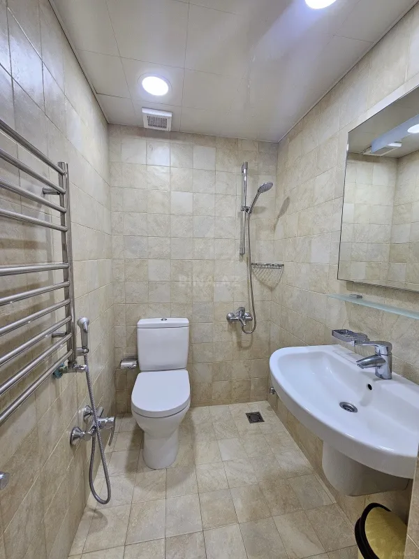 Kirayə verilir 3 otaqlı mənzil 150 m²