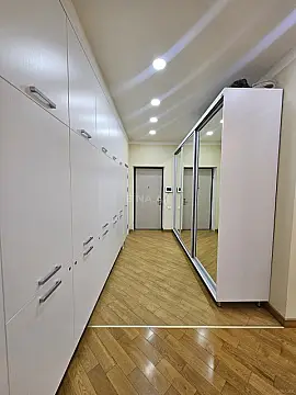 Kirayə verilir 3 otaqlı mənzil 150 m²