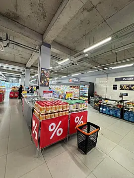 Satılır obyekt 1400 m²