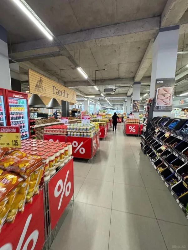 Satılır obyekt 1400 m²