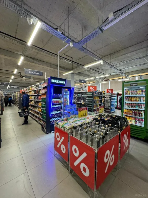 Satılır obyekt 1400 m²