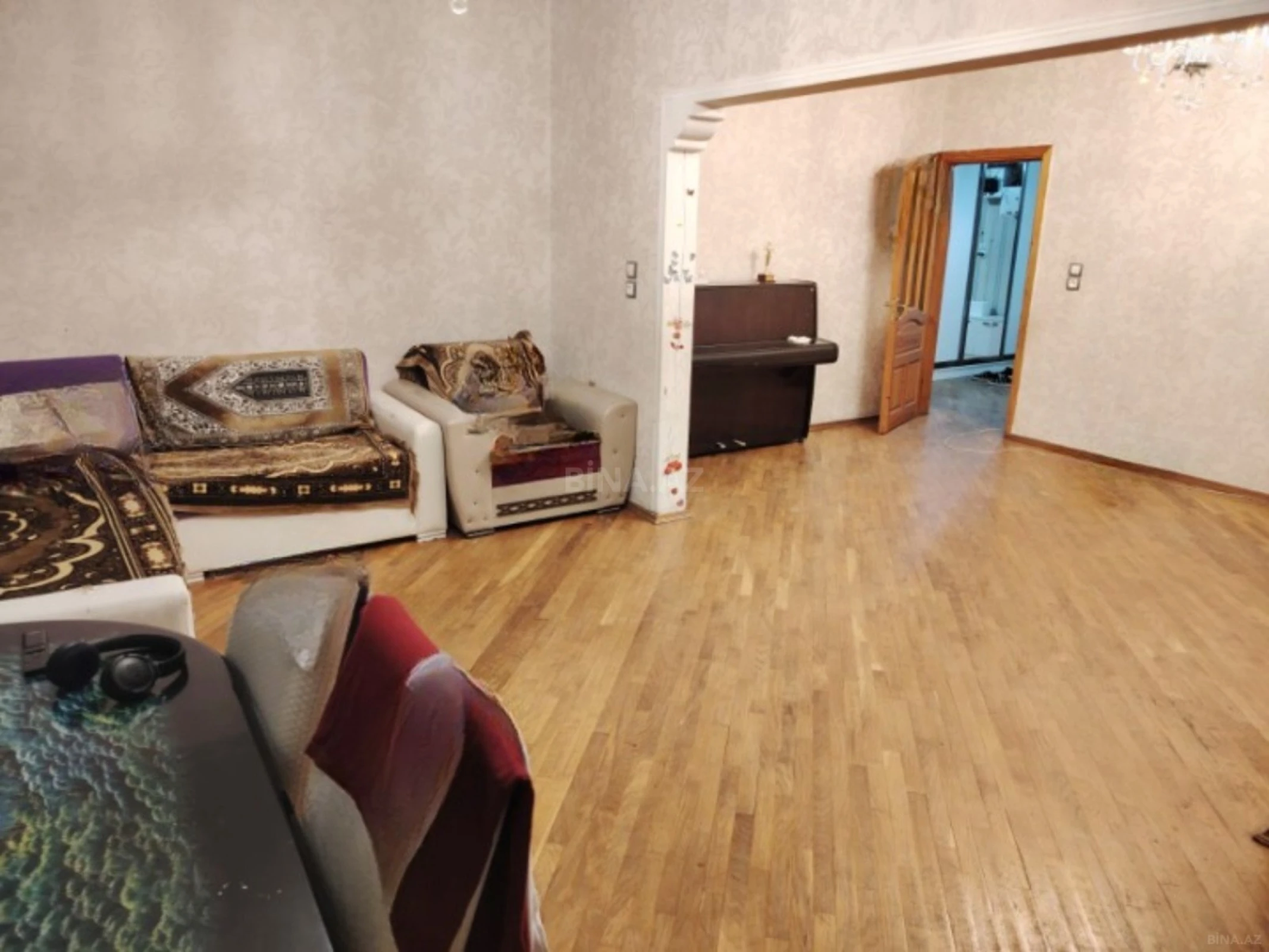 Kirayə verilir 5 otaqlı mənzil 100 m²