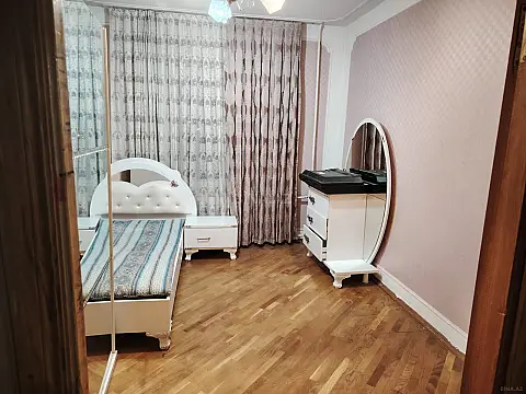 Kirayə verilir 5 otaqlı mənzil 100 m²