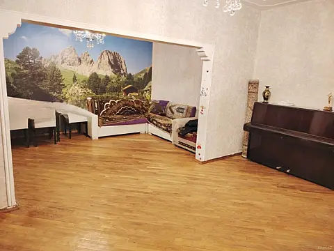 Kirayə verilir 5 otaqlı mənzil 100 m² — Bakı, Yeni Yasamal 5 otaq 100.00 m²