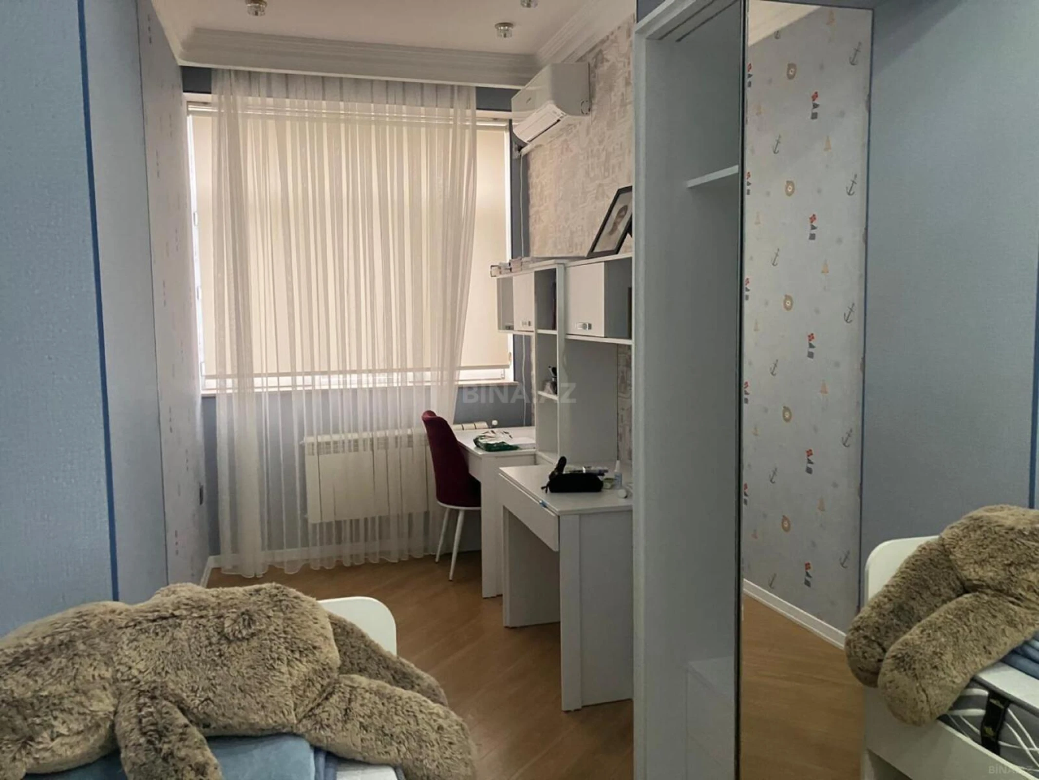 Satılır 3 otaqlı mənzil 140 m²