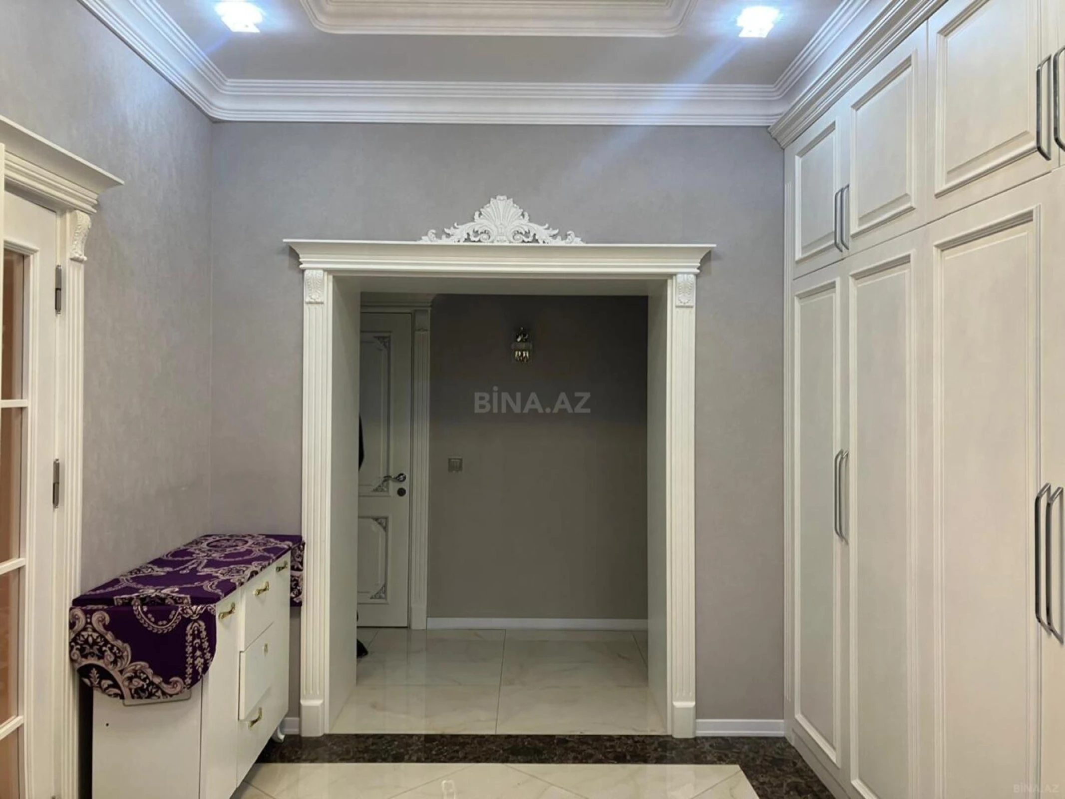 Satılır 3 otaqlı mənzil 140 m²