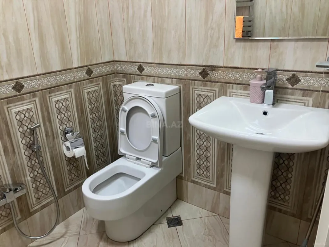 Satılır 3 otaqlı mənzil 140 m²
