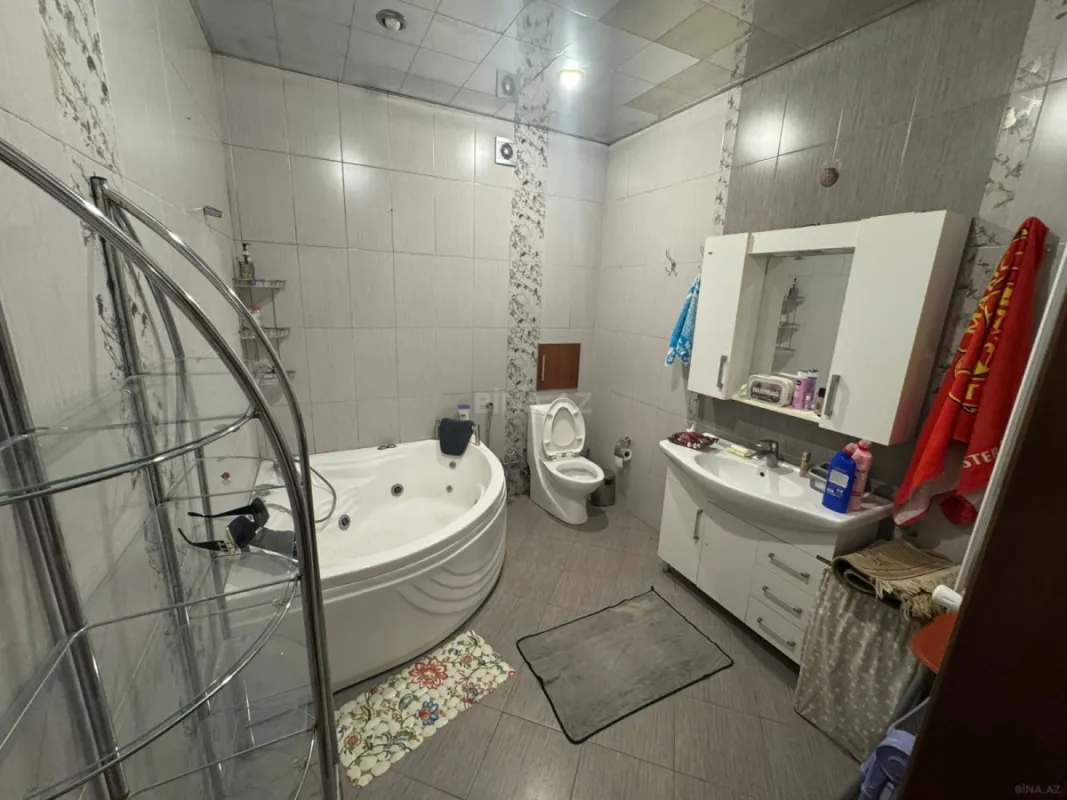 Satılır 3 otaqlı mənzil 160 m²