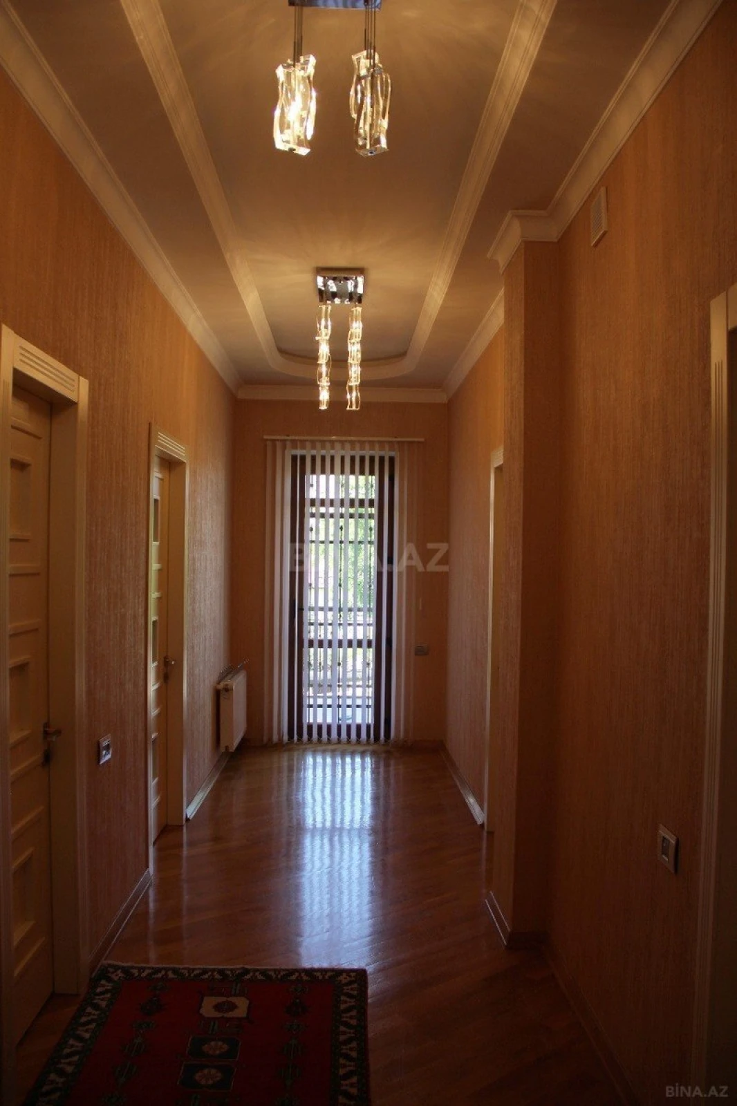 Satılır 6 otaqlı həyət evi 440 m²