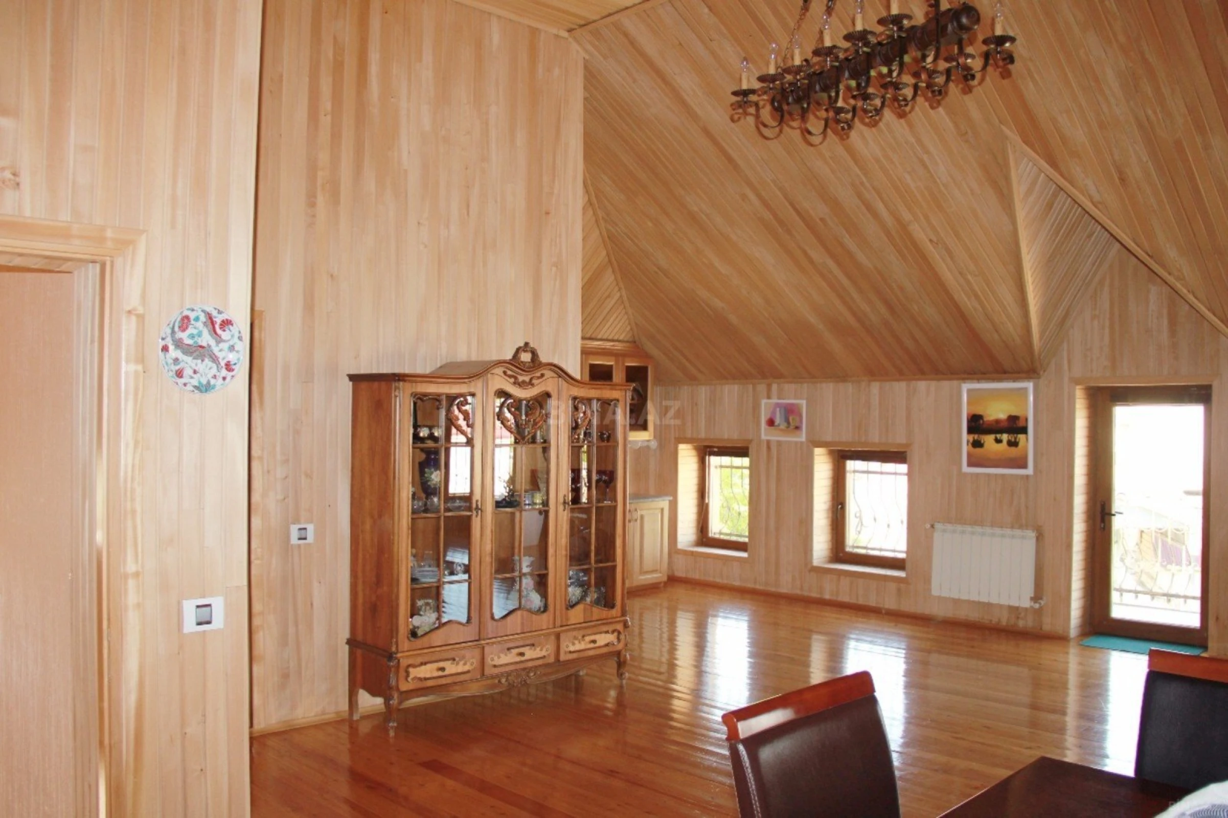 Satılır 6 otaqlı həyət evi 440 m²