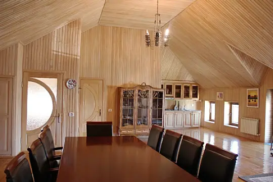 Satılır 6 otaqlı həyət evi 440 m²