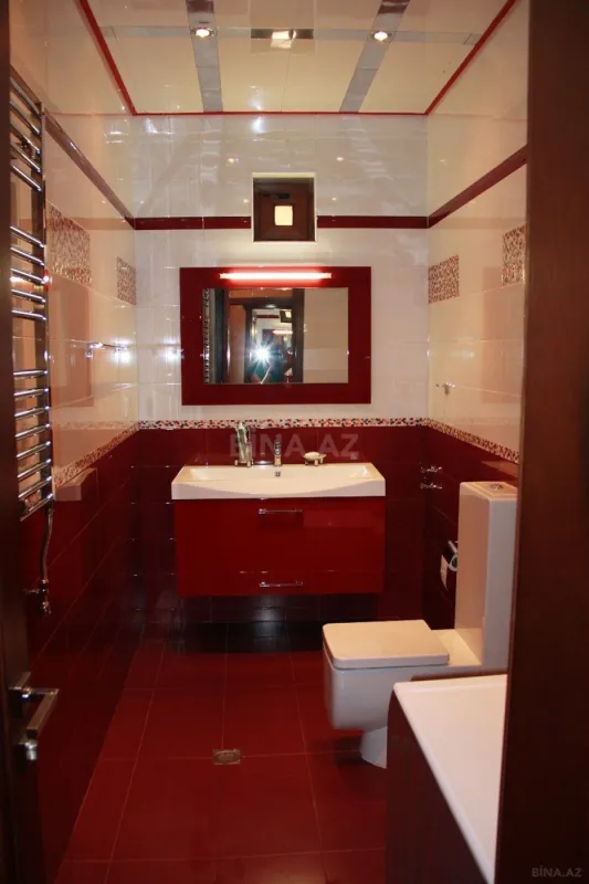 Satılır 6 otaqlı həyət evi 440 m²