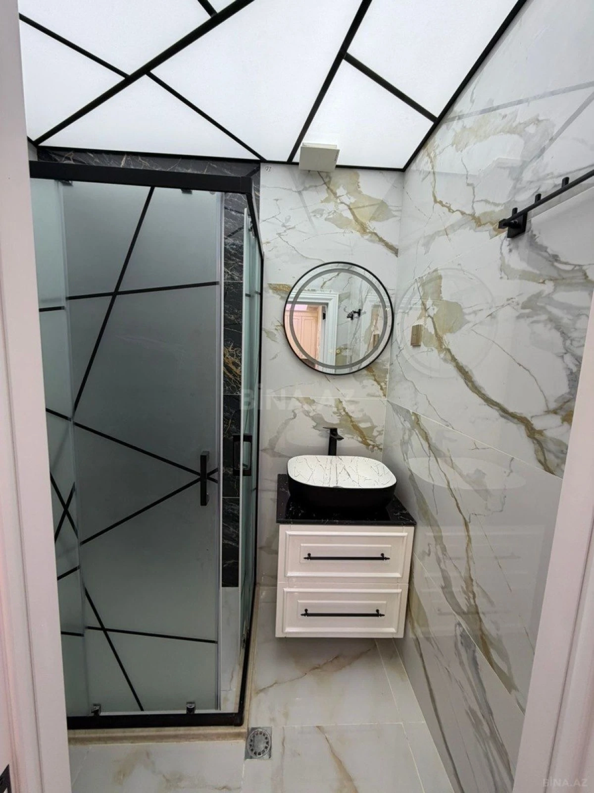 Satılır 2 otaqlı mənzil 55 m²