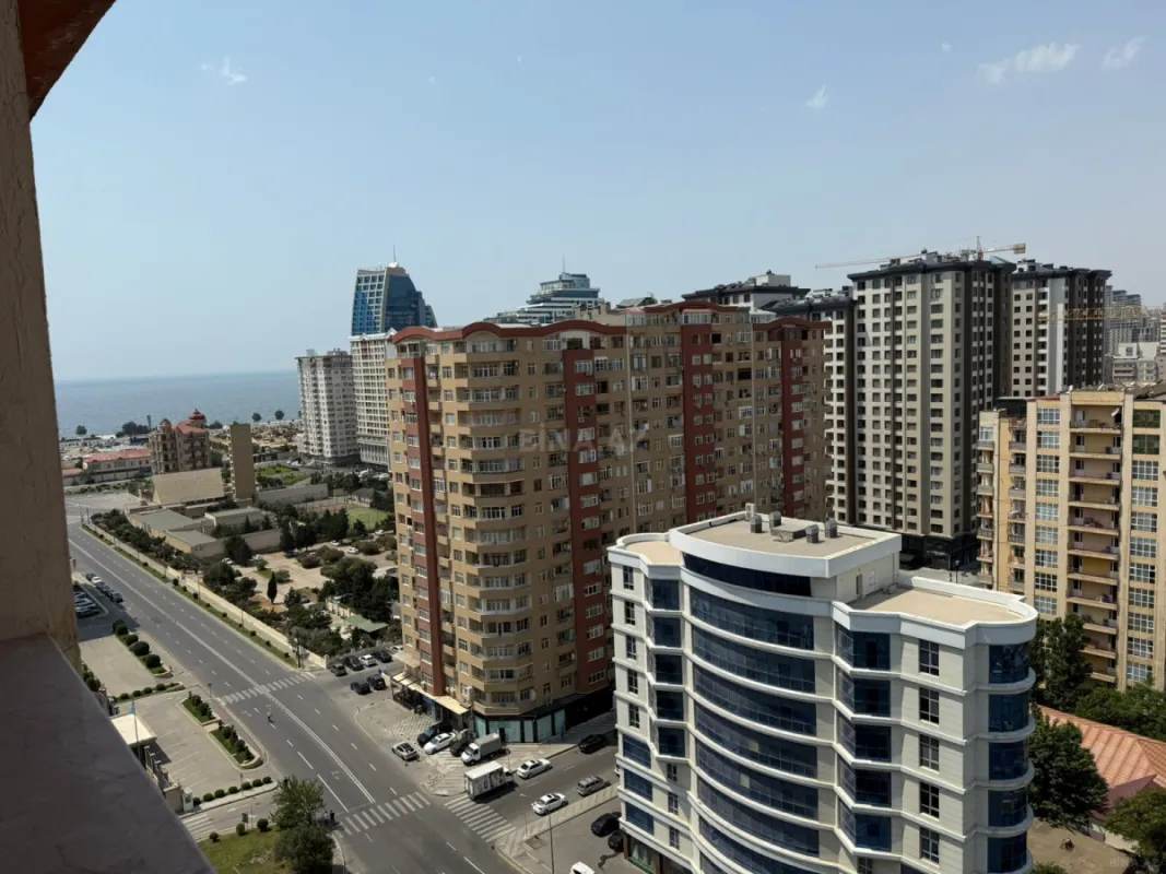 Satılır 3 otaqlı mənzil 96 m²