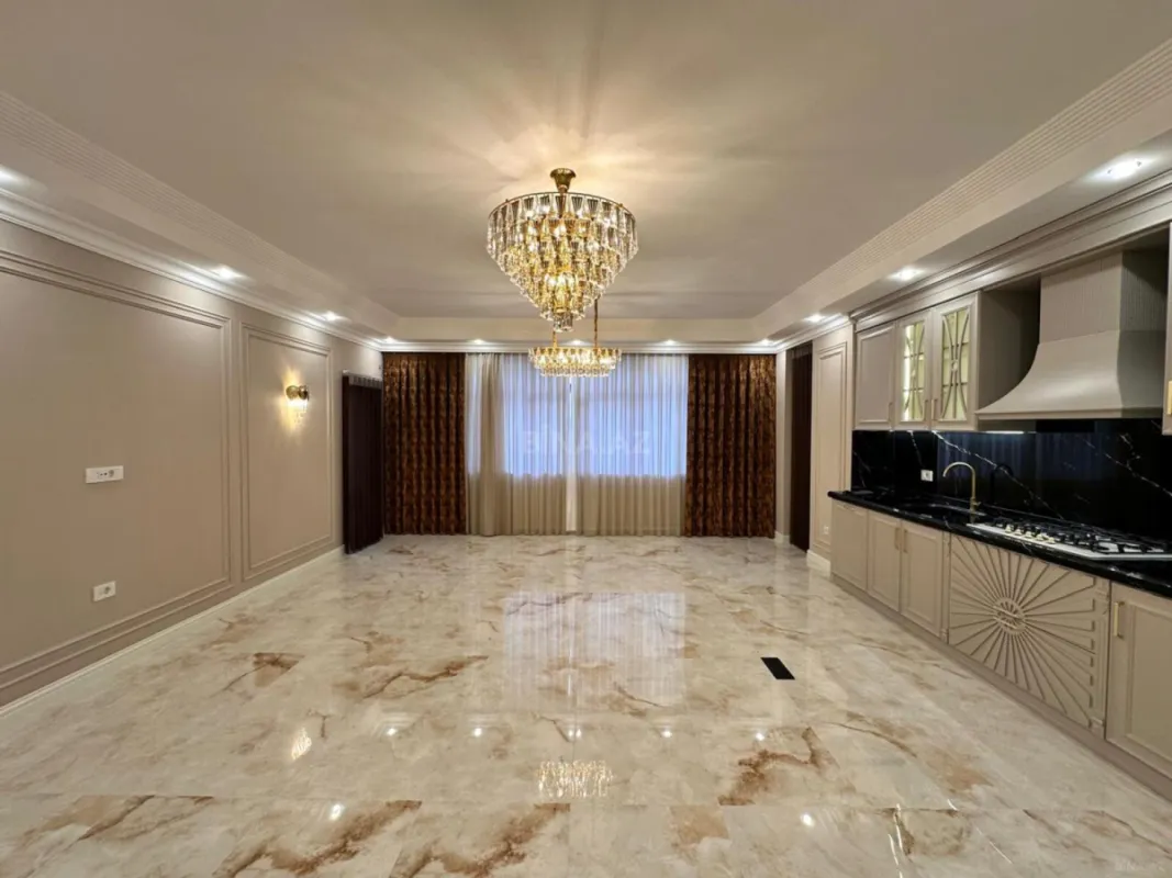 Satılır 3 otaqlı mənzil 115 m²