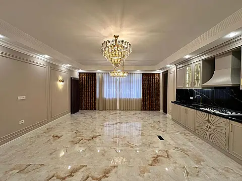 Satılır 3 otaqlı mənzil 115 m²