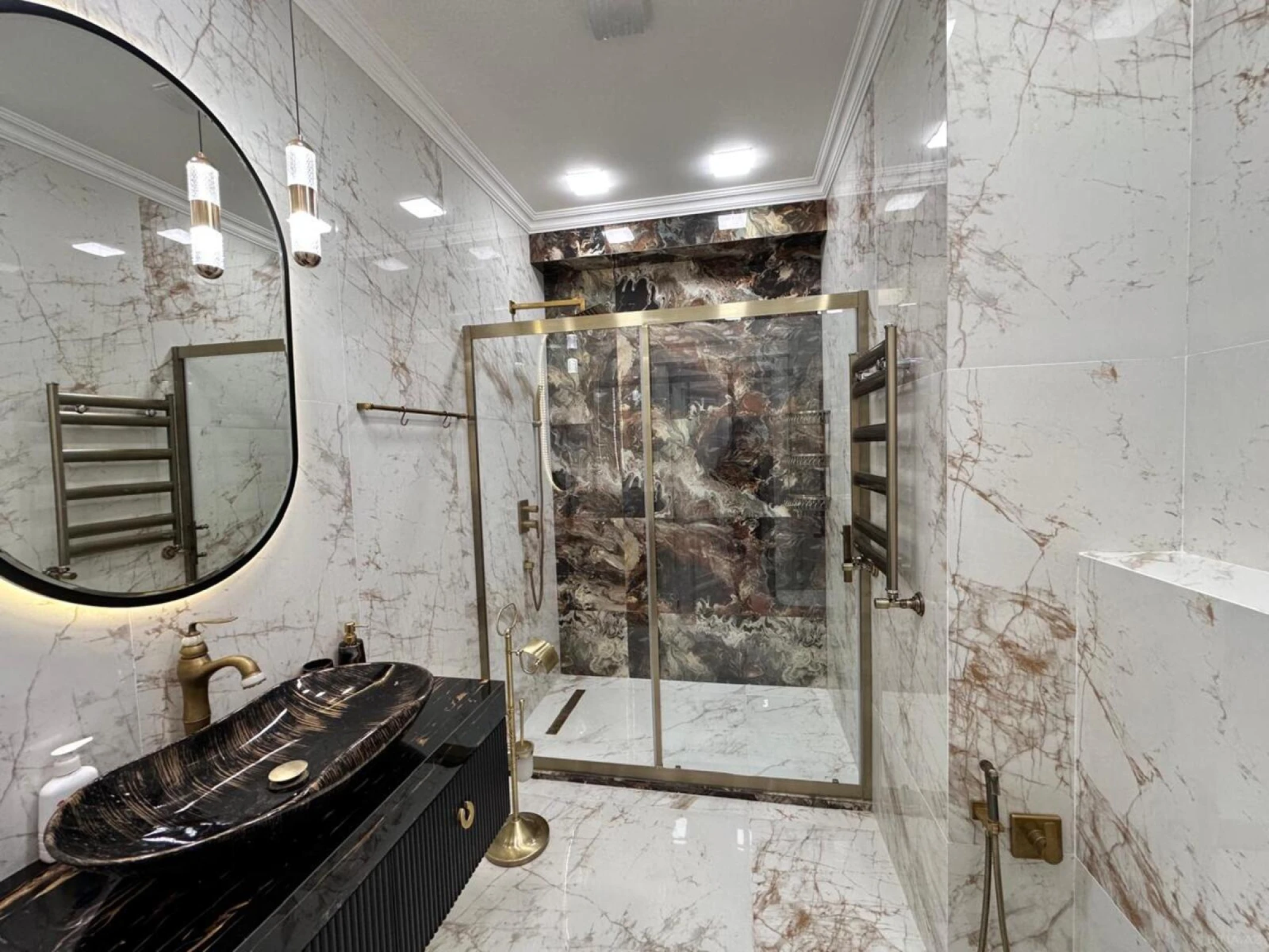 Satılır 3 otaqlı mənzil 115 m²