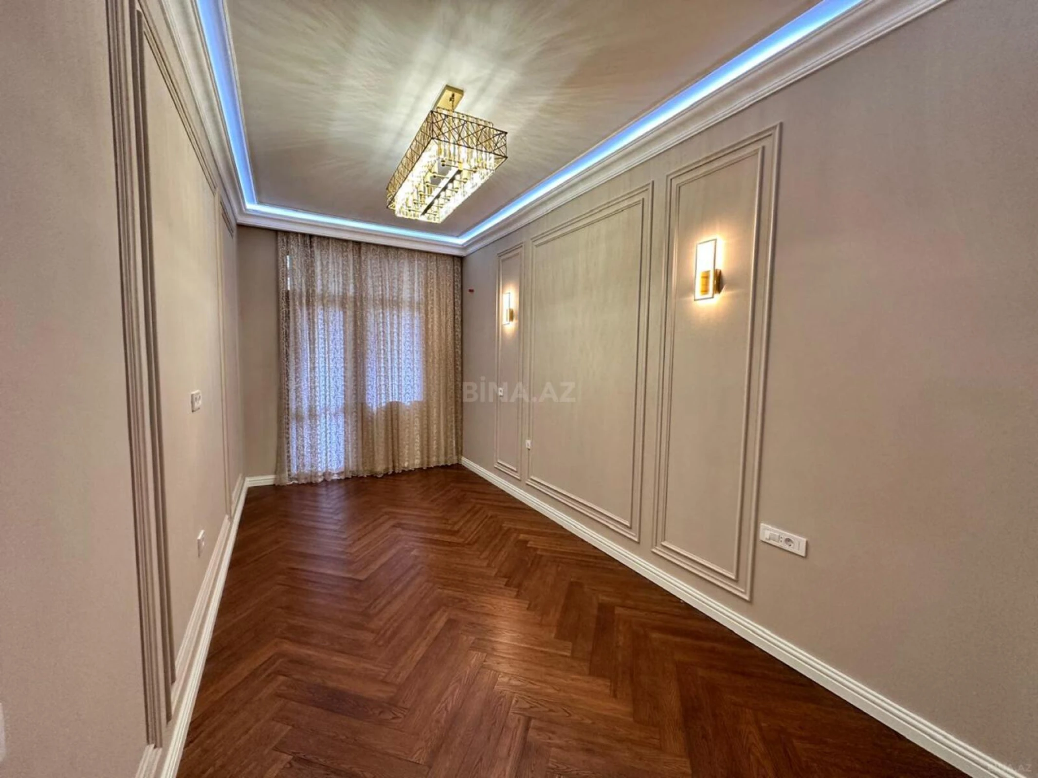 Satılır 3 otaqlı mənzil 115 m²