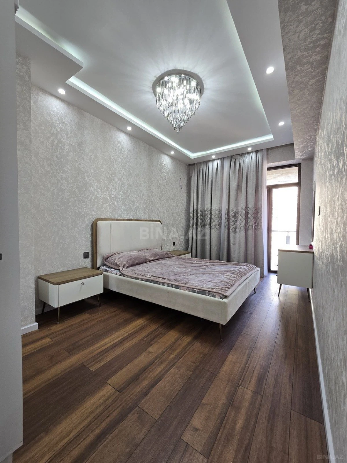 Satılır 2 otaqlı mənzil 65 m²