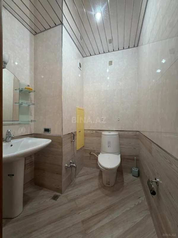 Satılır 4 otaqlı mənzil 230 m²