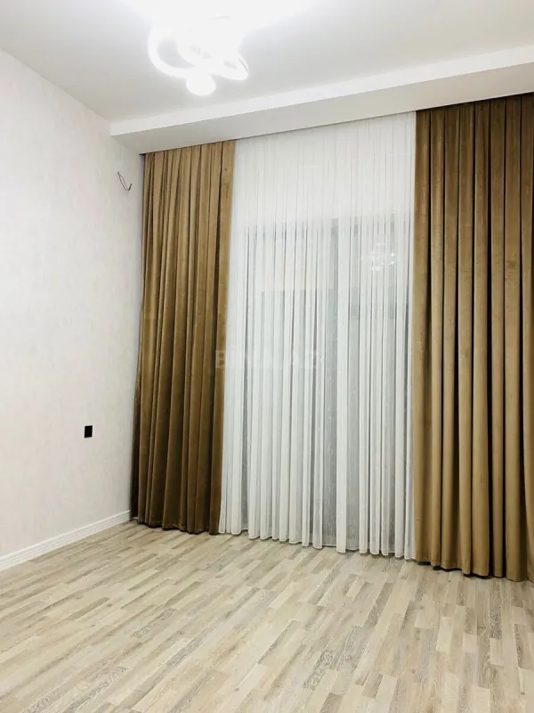 Satılır 4 otaqlı həyət evi 210 m²