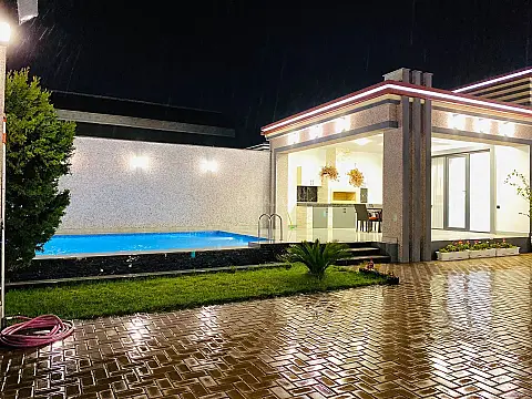 Satılır 4 otaqlı həyət evi 210 m²