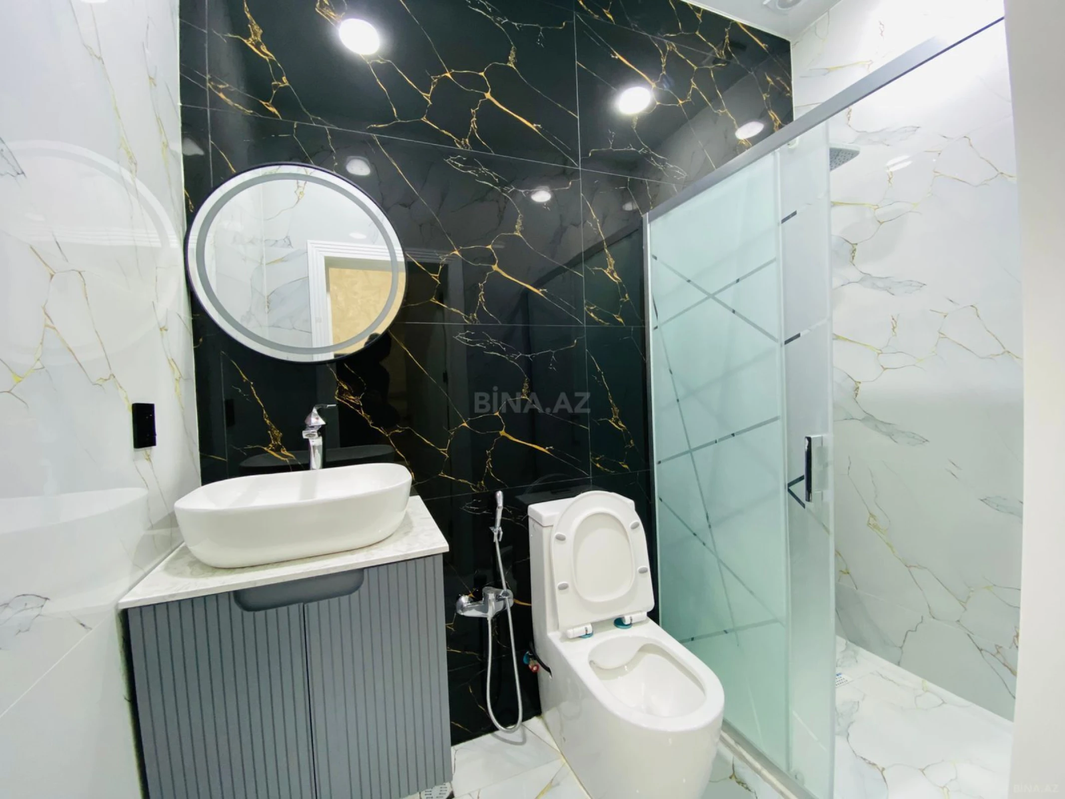 Satılır 4 otaqlı həyət evi 210 m²