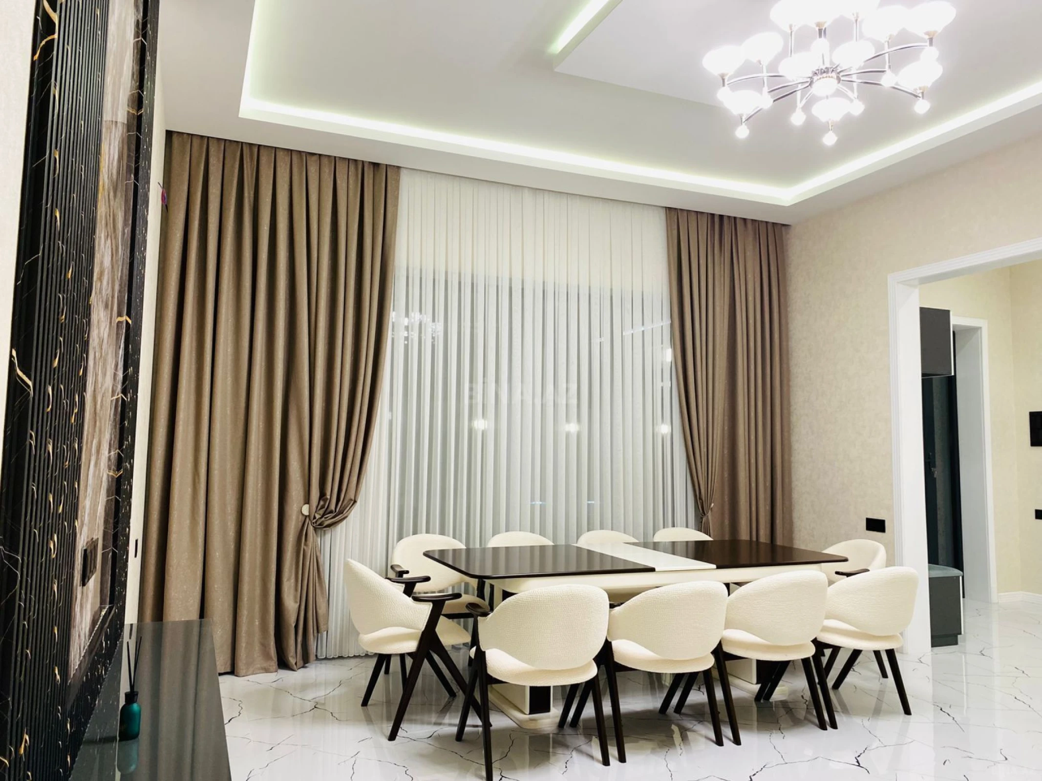 Satılır 4 otaqlı həyət evi 210 m²