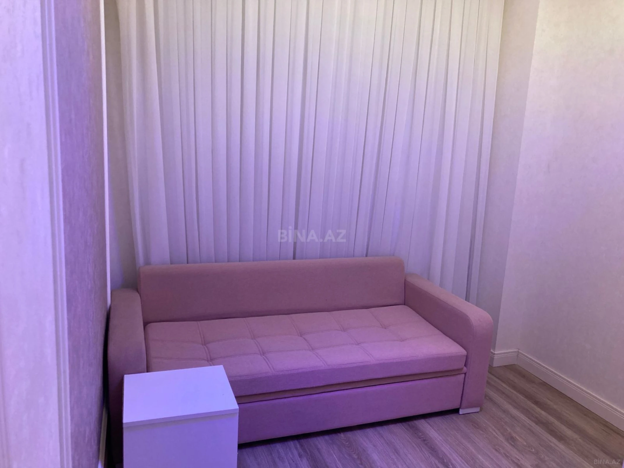 Satılır 4 otaqlı mənzil 165 m²